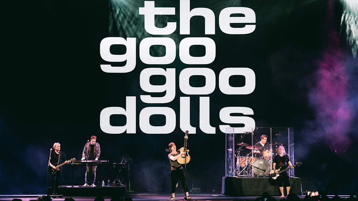 Goo Goo Dolls在舞台上演出